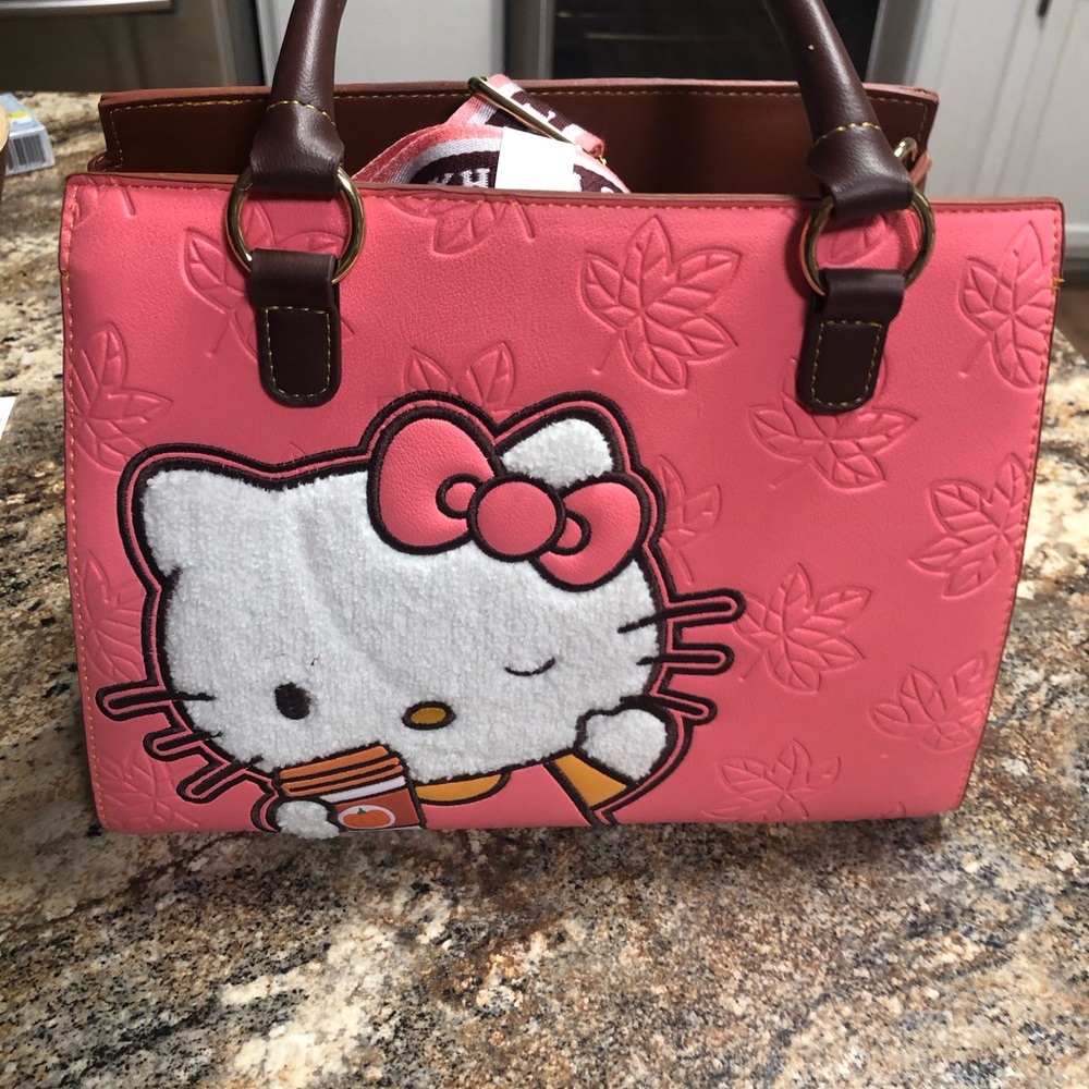Hello kitty purse